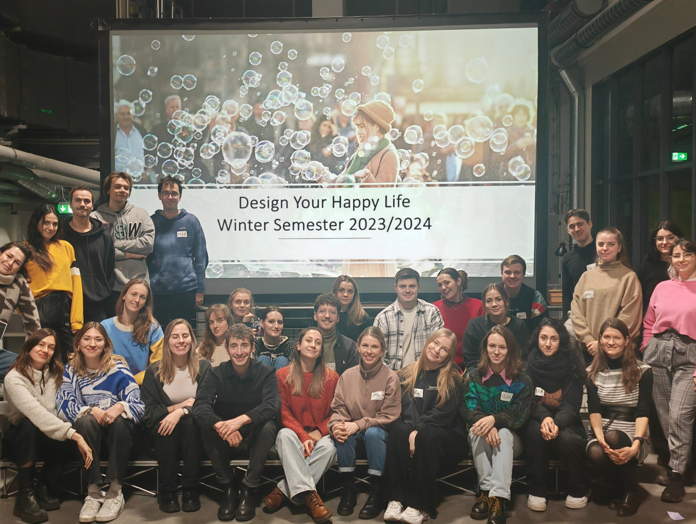 Photograph of the participants of the "Design Your Happy Life Course"