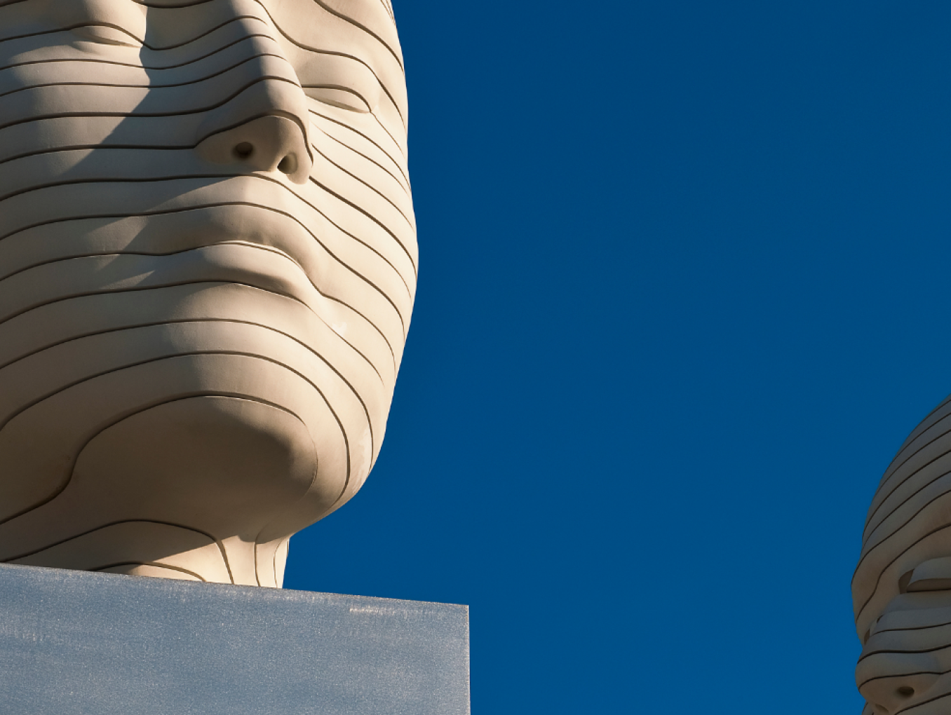 ‘Kopfbewegung - heads, shifting’ is a project by the Berlin-based artists Josefine Günschel and Margund Smolka - Campus Adlershof