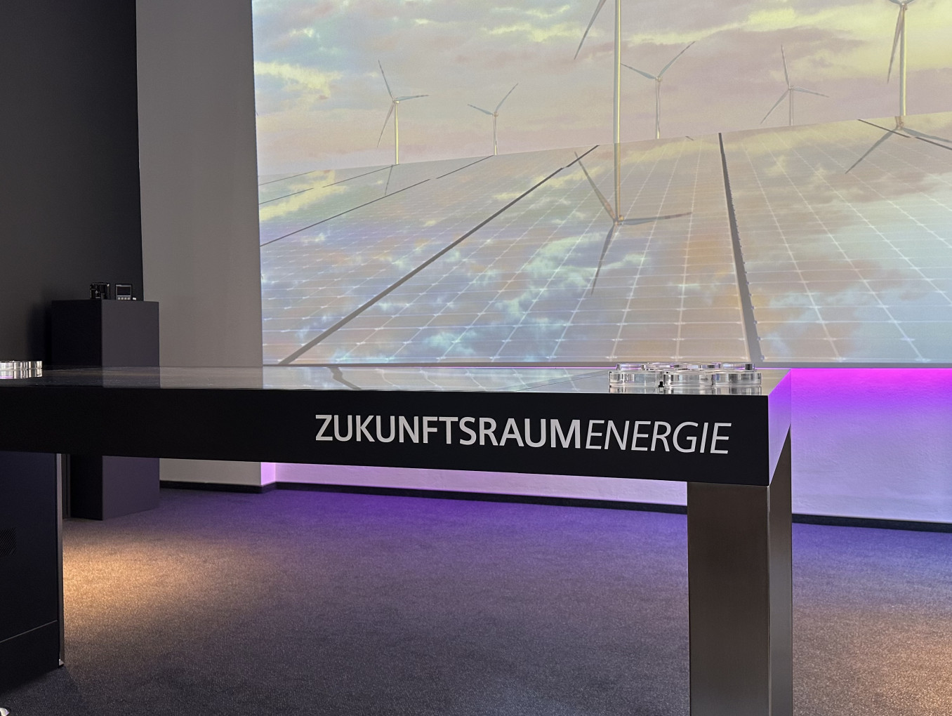 Interactive Touch Table for cooperative serious energy gaming