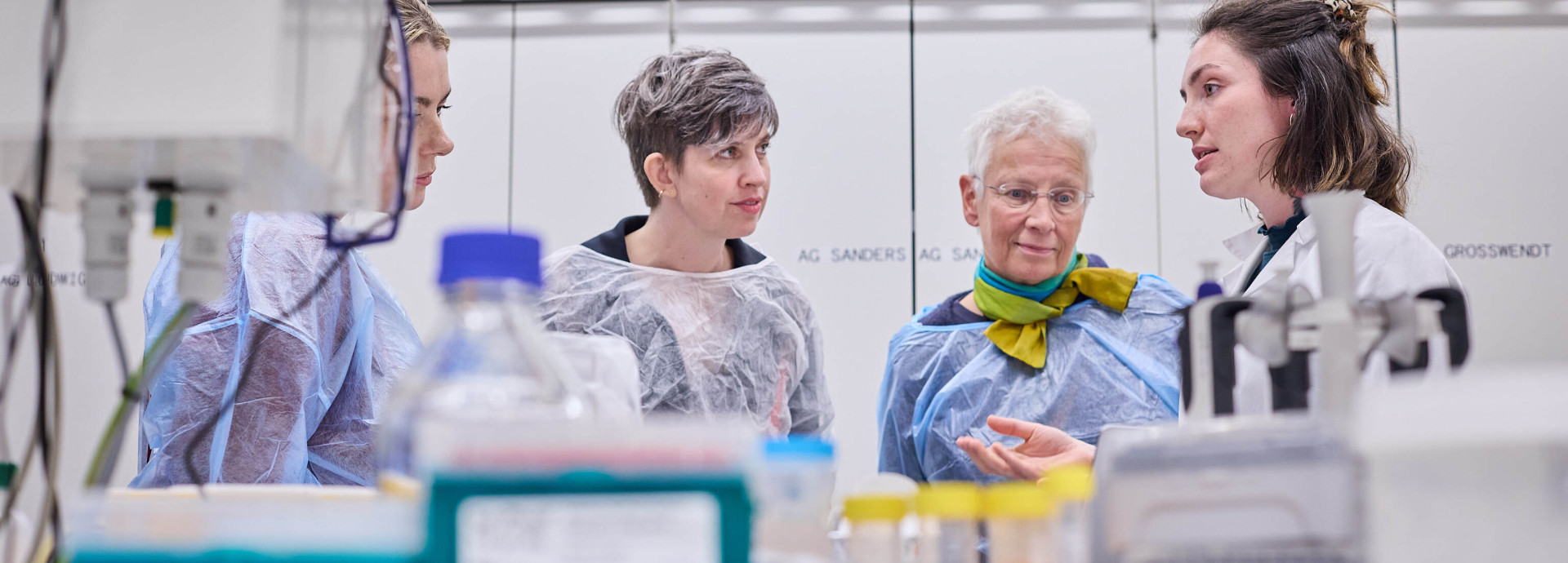 Laboratory tour during Berlin Science Week 2025
