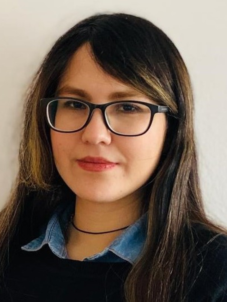 Ava Azadi Profile Picture