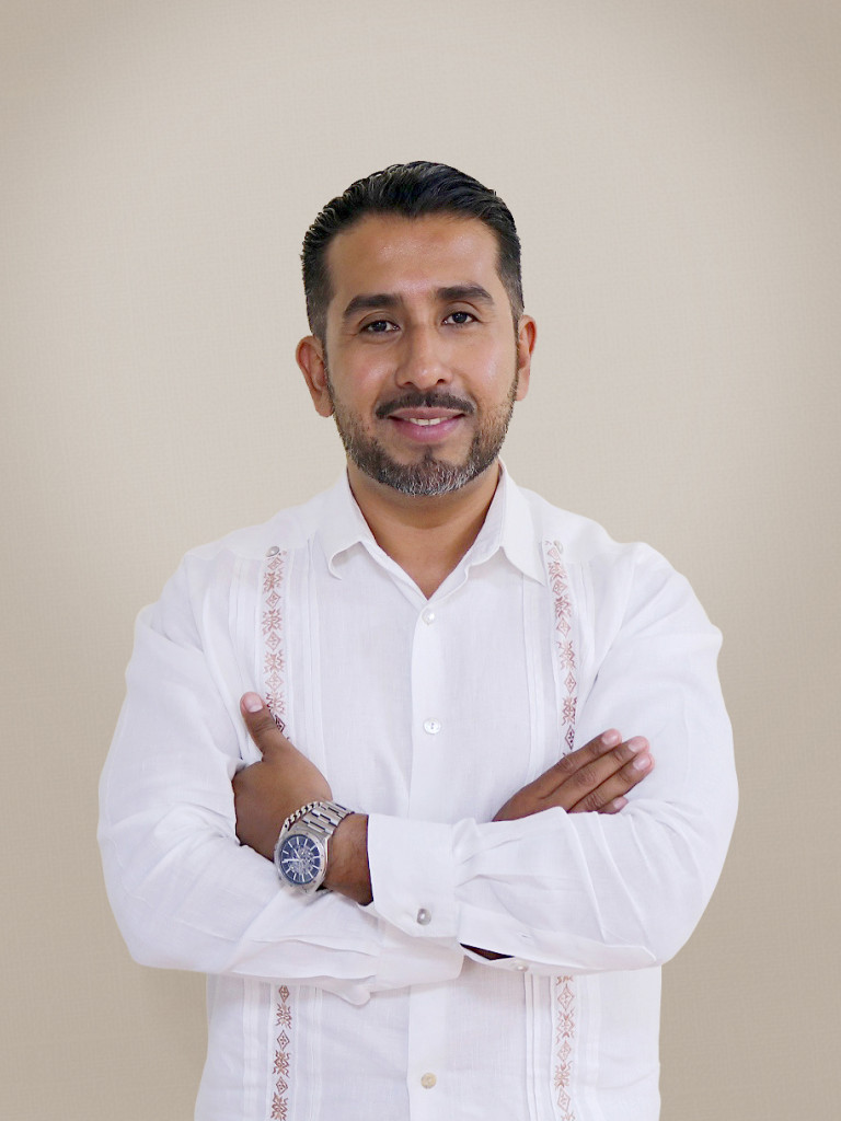 Dr. Eduardo Cruz-Cruz