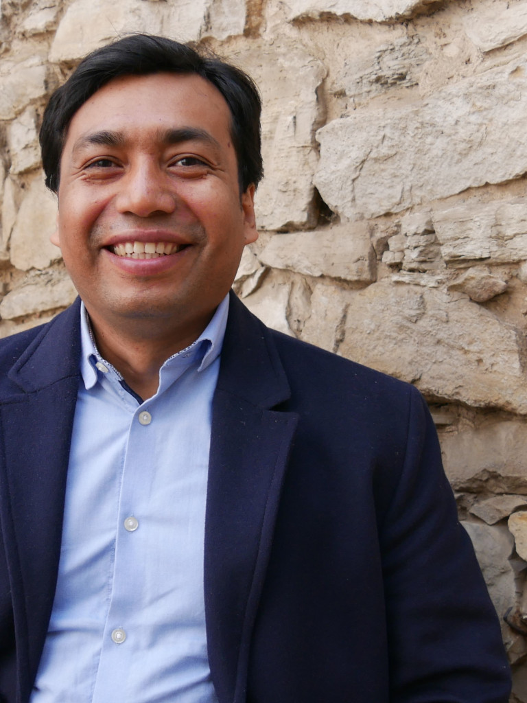 Dr. Robert Cárcamo Mallén