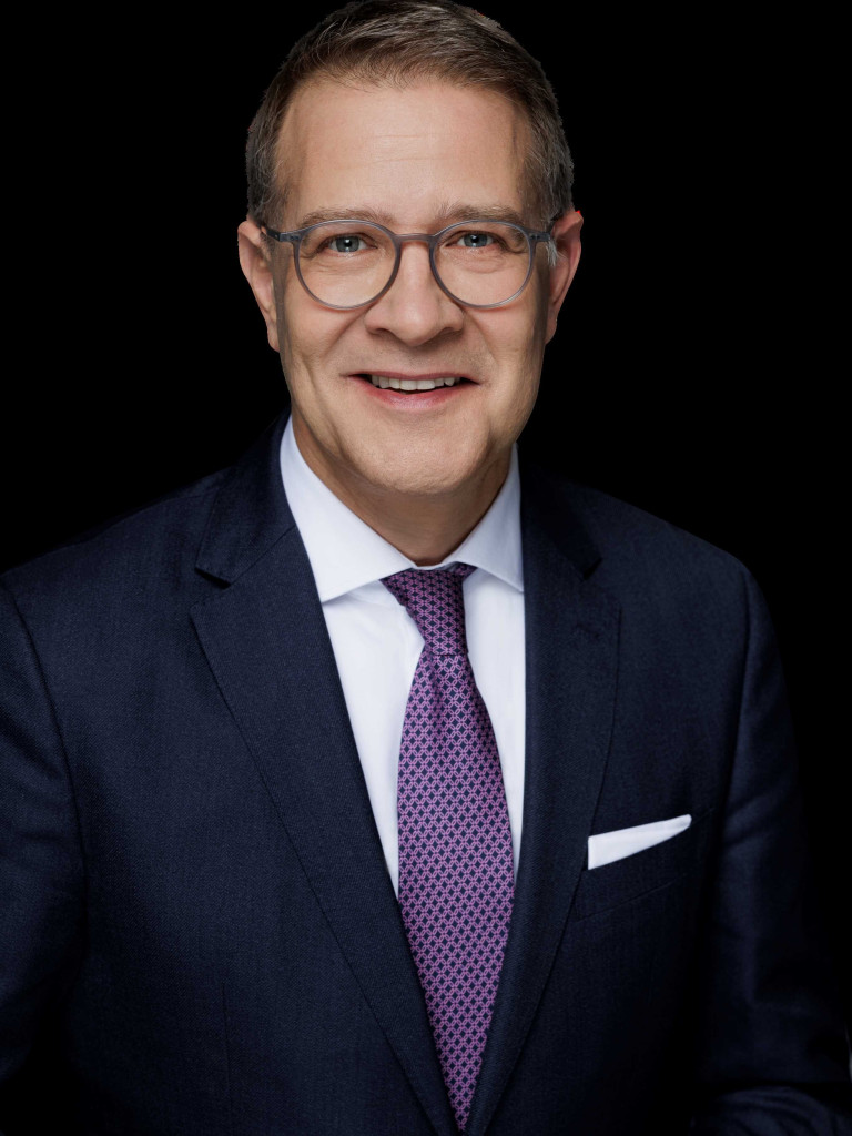 Profilbild Adrian Grasse