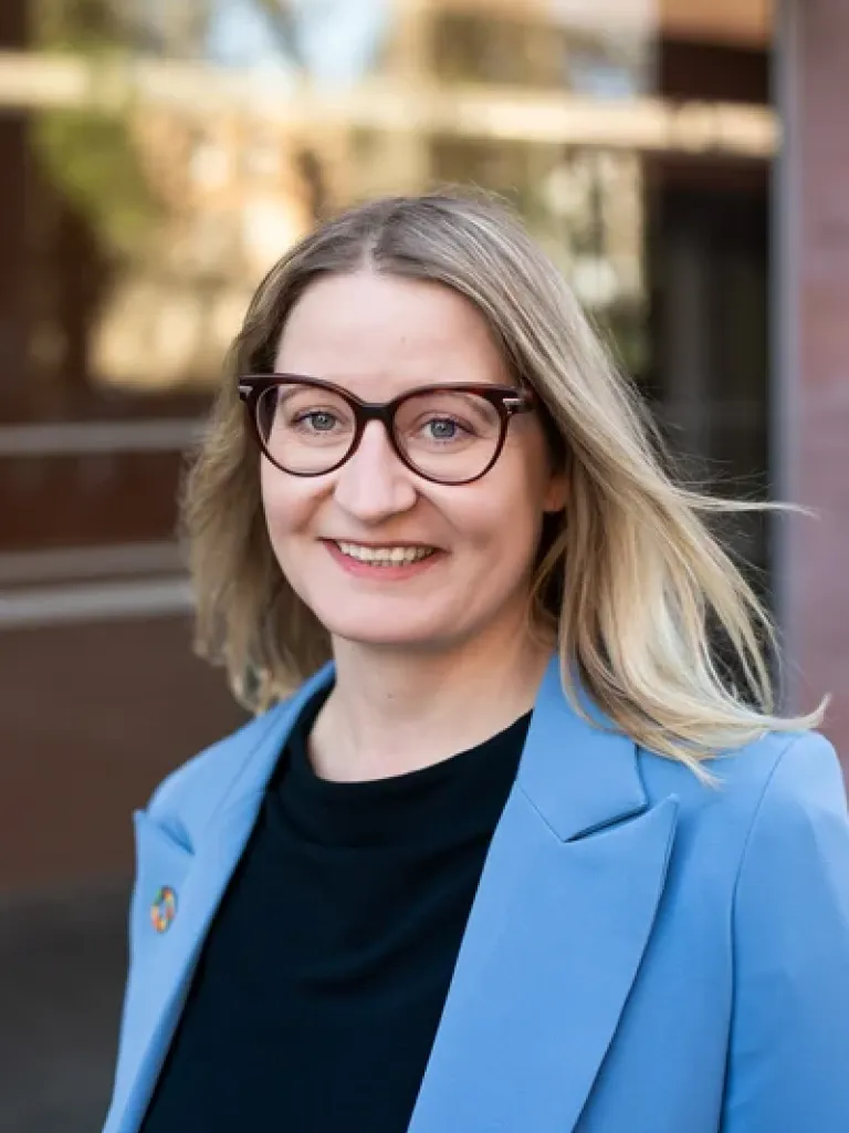 Prof. Katharina Stein