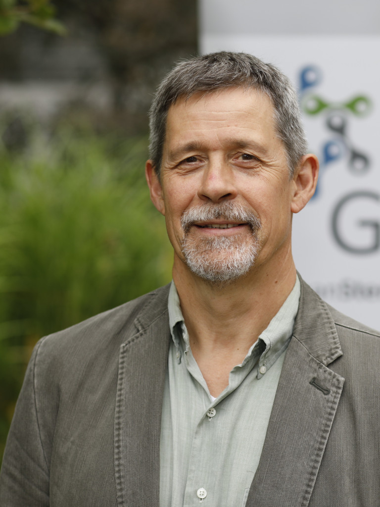 Daniel Besser Portrait