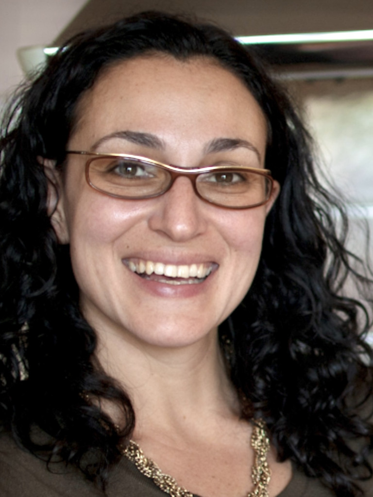 Dr. Julia Stoyanovich