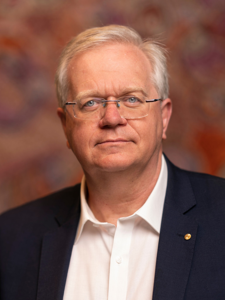 Portrait of Brian Schmidt