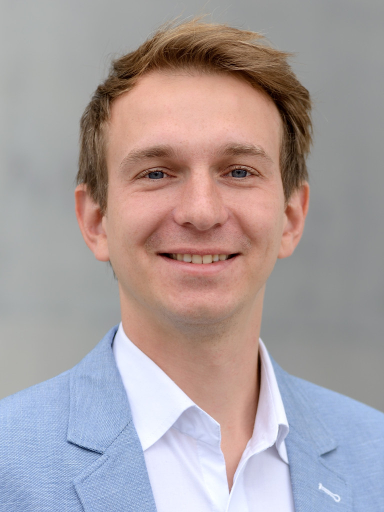 Dr. Robert Richter