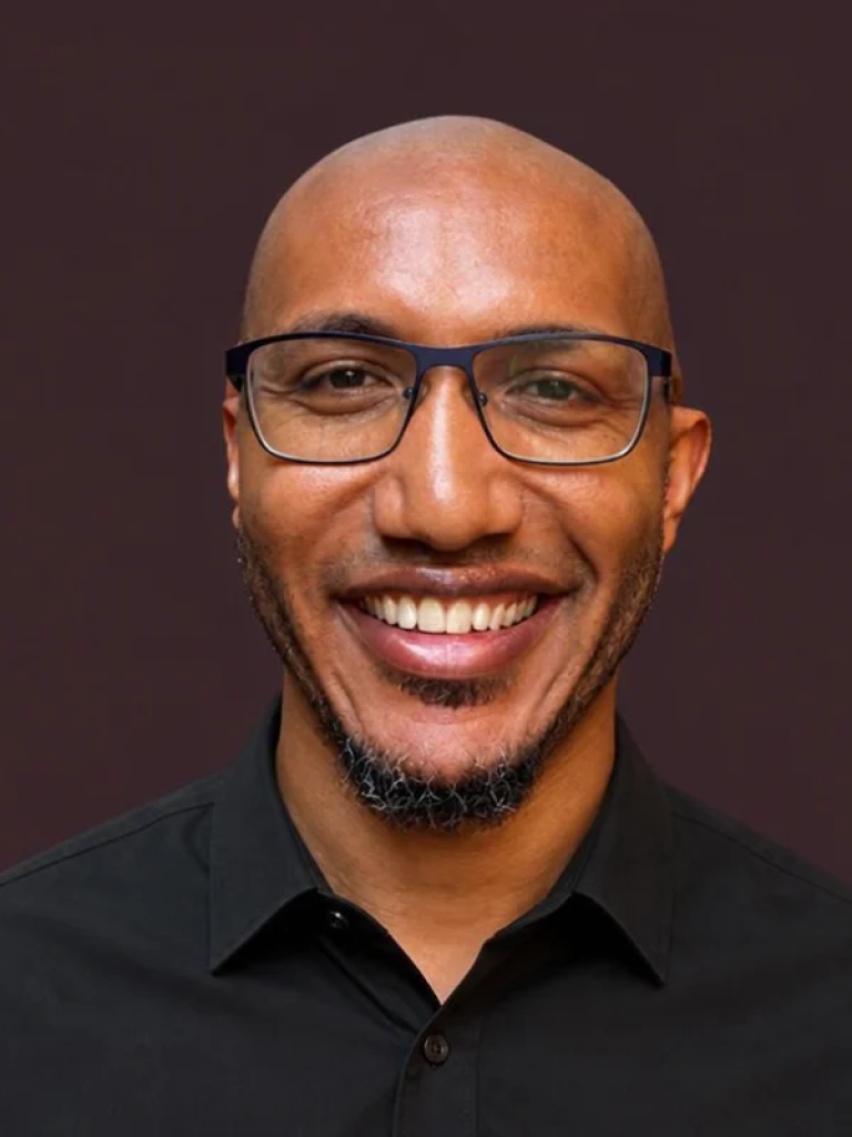 Photo portrait of Eskinder Mamo - workshop trainer from Science & StartUps