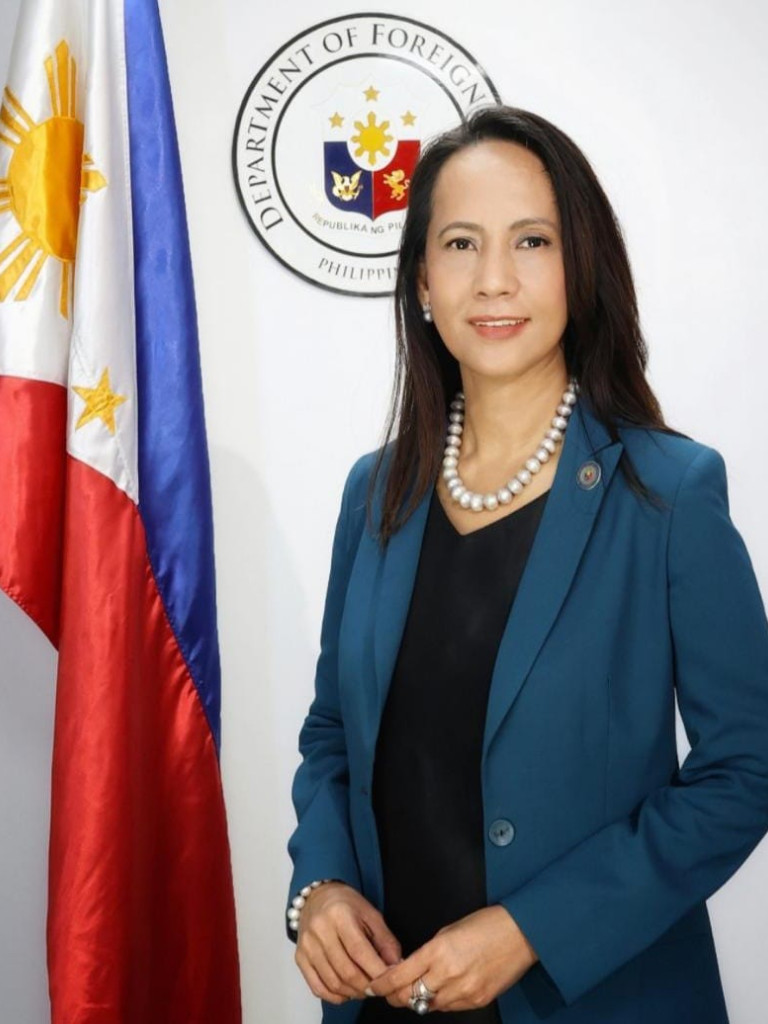 Photo of Ambassador Almojuela
