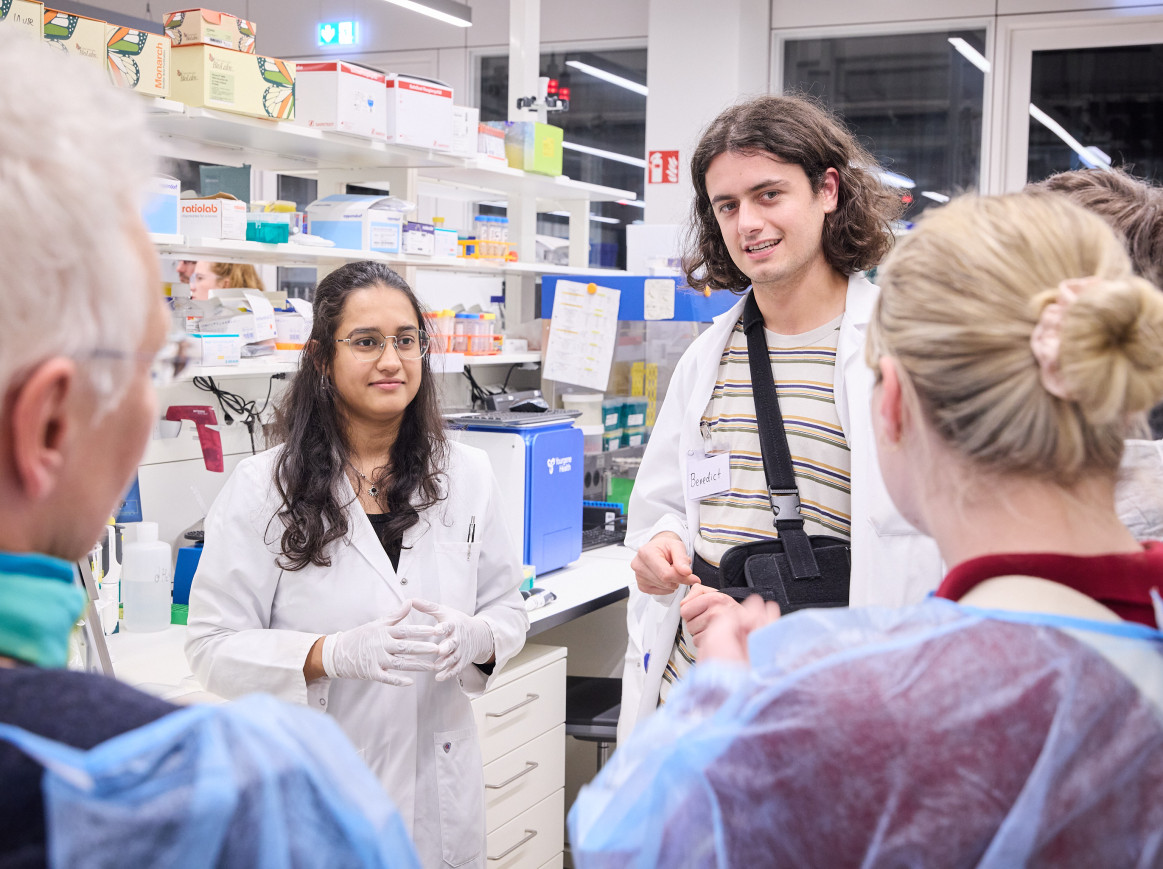 Scientists show people their lab 