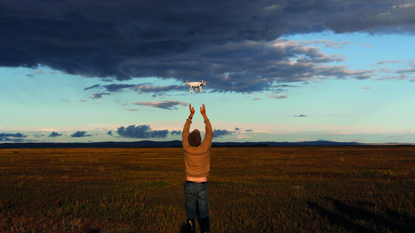 Für die Erforschung des Orchontals (Mongolei) durch die Kommission für Archäologie außereuropäischer Kulturen wurden digitale Geländemodelle erstellt; dabei kamen zur Fernerkundung kleine Drohnen zum Einsatz. Foto: Niklaas Görsch, DAI KAAK